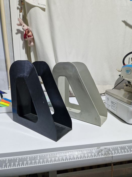 Продамподставку  для хранения бумаг zetta