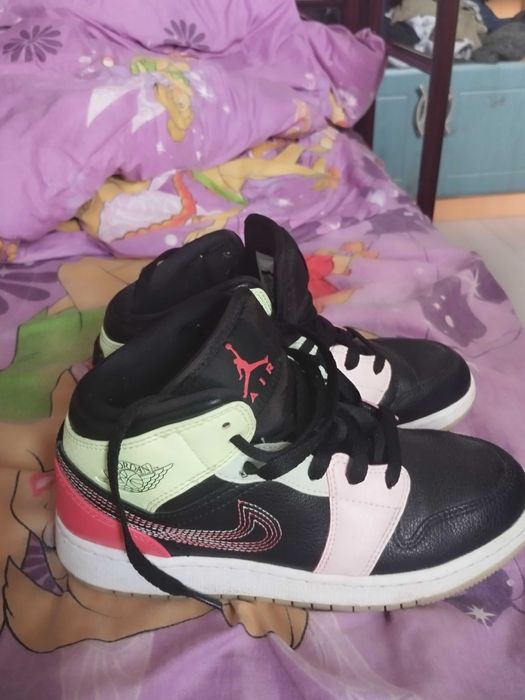 Nike Air Jordan 1 Mid Glow In The Dark Multicolor