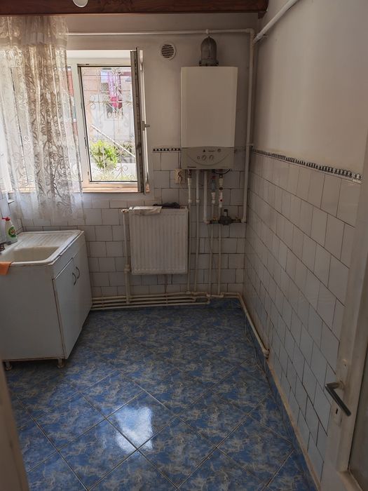 Apartament 2 camere decomandate  zona centrala
