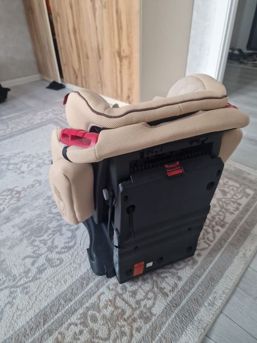 Детское кресло почти новое