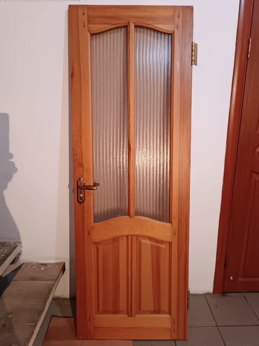 Продам двери.