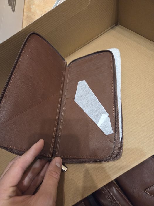 Портфейли/Тефтери от истинска кожа LOT