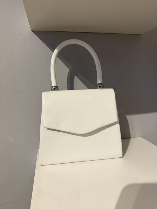 Малка бяла дамска чанта