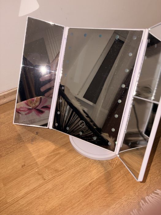 Oglindă de machiaj cu lumină – 3 tipuri de oglindă, pe baterie