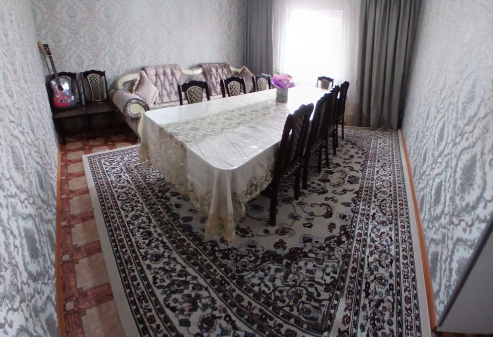 Продам дом + две времянки