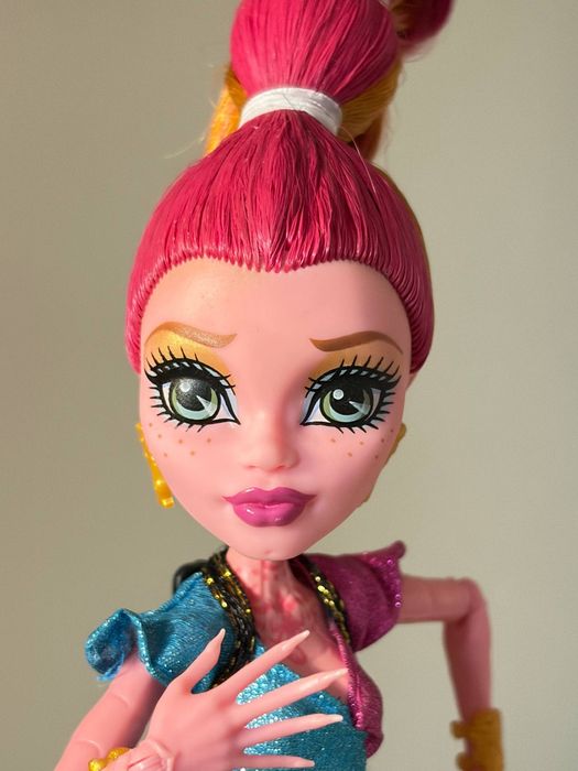 Monster high кукла