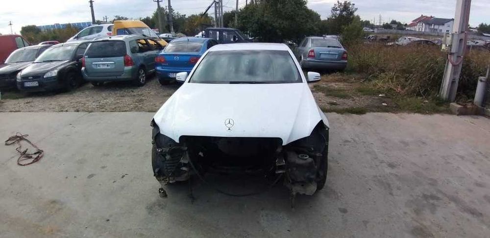 Dezmembrez Mercedes E Class W212 2010 2.2D