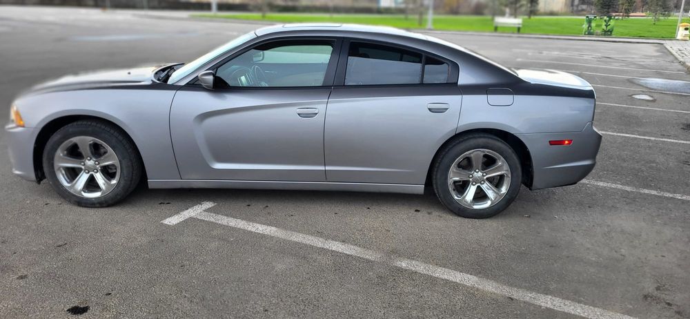 DODGE CHARGER 3.6 V6 • 2014 •  .. schimb