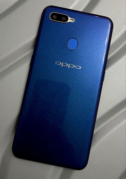 Продам OPPO A5s.