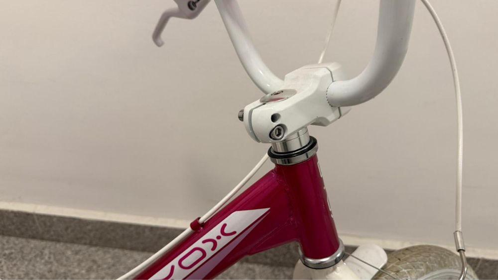 Bicicletă BYOX 18 inchi cu roți ajutătoare (5-7 ani)