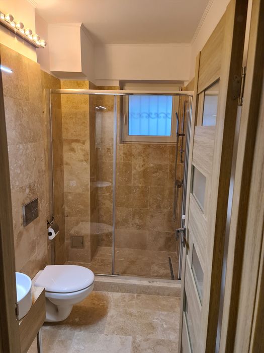 Apartament 2 camere decomandat .