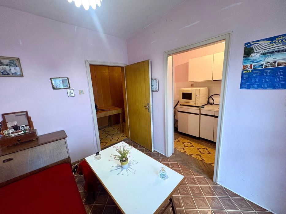 Продава се Тристаен апартамент в Търговище, Вароша - 72 кв.м за 762 €/кв.м - Снимка #3
