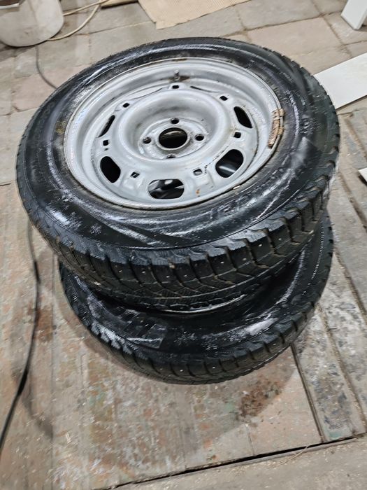 Резина зимняя пассат б3