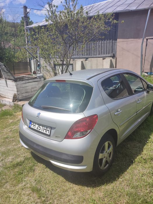 Peugeot 207 1,4 benzina