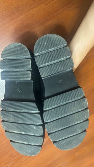 женская обувь одели 2 раза