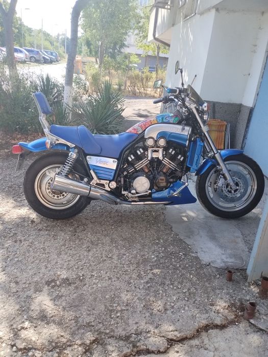 Мотоциклет Yamaha Vmax