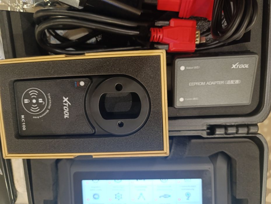 Продам программатор чипов Иммо автоключей XTOOL X100 Pads