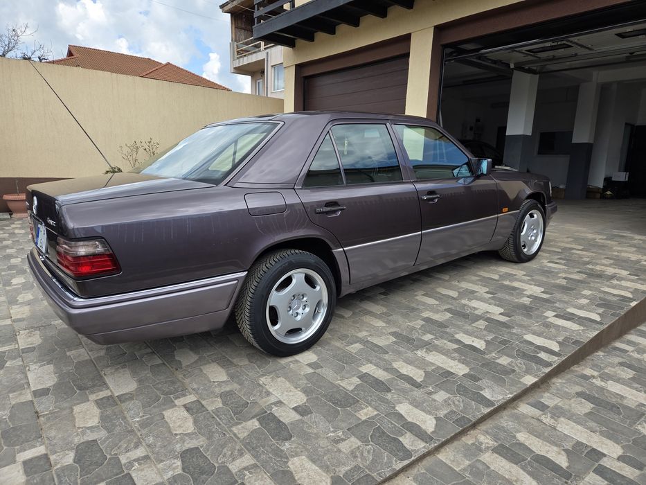 MERCEDES-BENZ E-Class 1994 — imagine 4