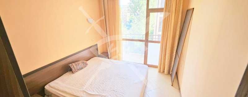 Продава се Двустаен апартамент в к.к. Слънчев бряг - 67 кв.м за 805 €/кв.м - Снимка #2