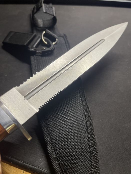 Cutit Columbia ascutit