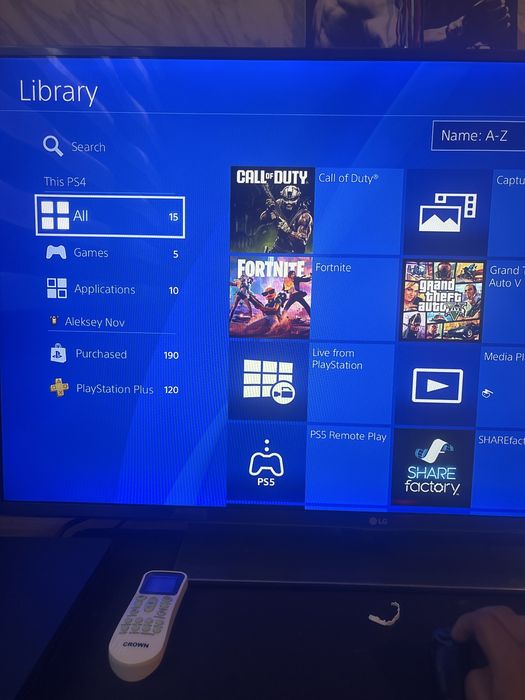 Продавям Ps 4 slim с 190 игри