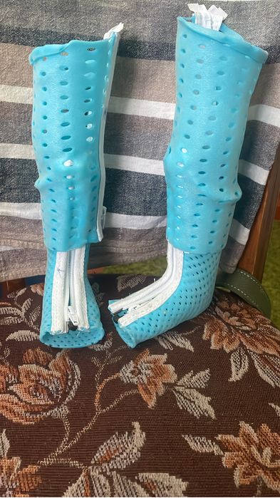 Продам туторы на ножки!