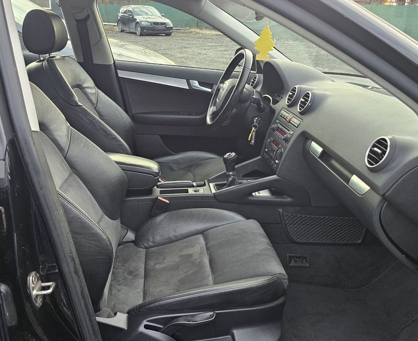 Audi A3 S-Line   1.6  Benzina