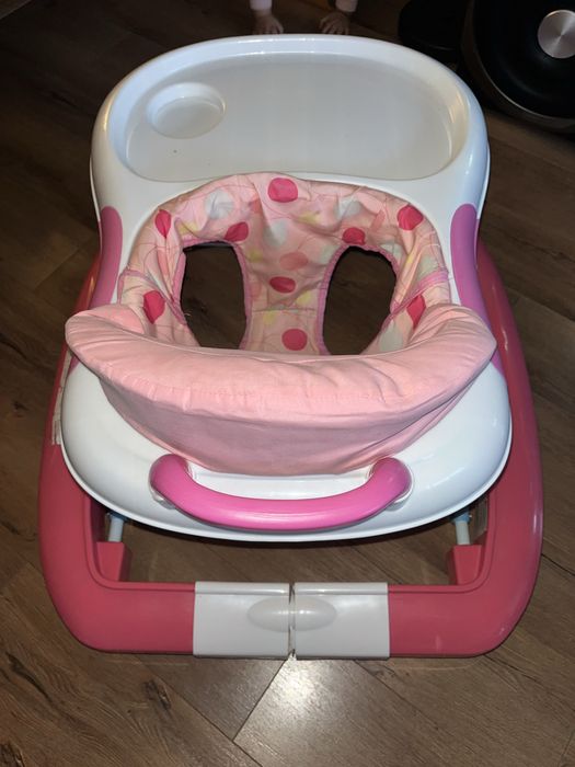 Бебешка проходилка за момиче