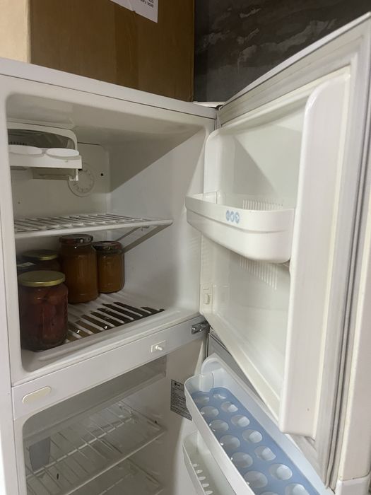 Холодильник марки LG. В хорошем состоянии