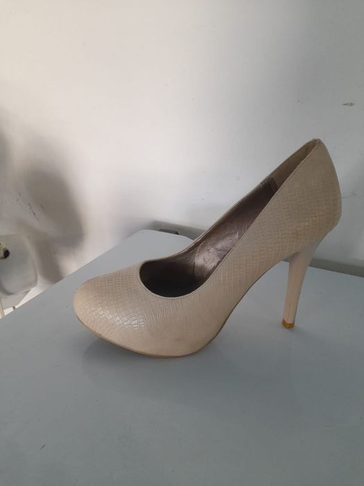 Продаётся туфли.