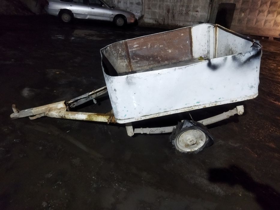 Прицеп легковой на рессорах