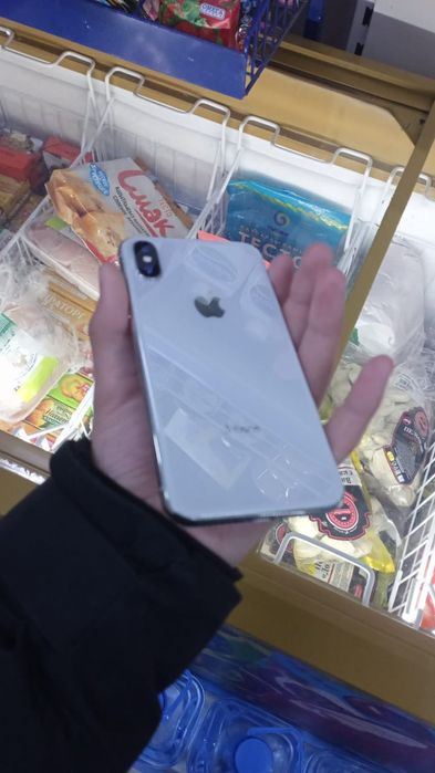 Продам айфон Х срочно!