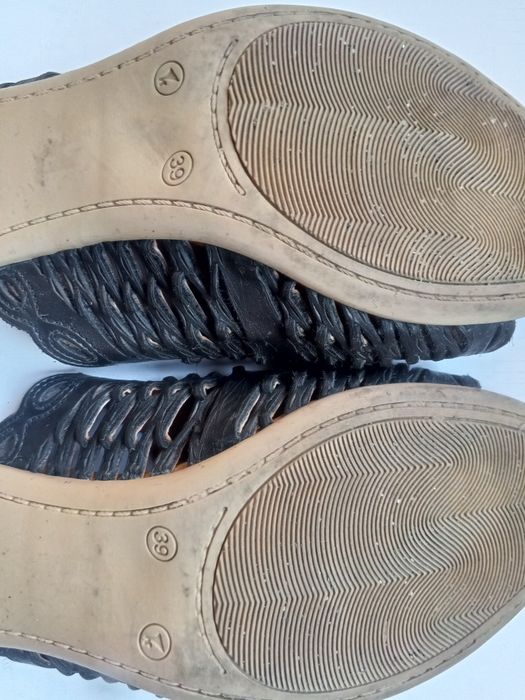 Аёллар Тапичкаси Сотилади