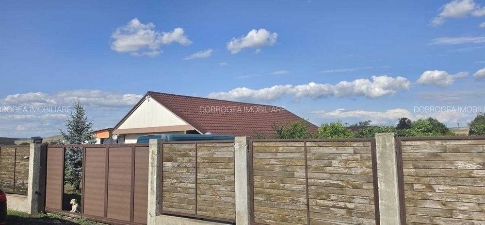 Casa de vanzare - 4 camere, pivnita - 160mp - teren 2000 mp - M. Kogalniceanu - Tulcea - 99.000 Euro