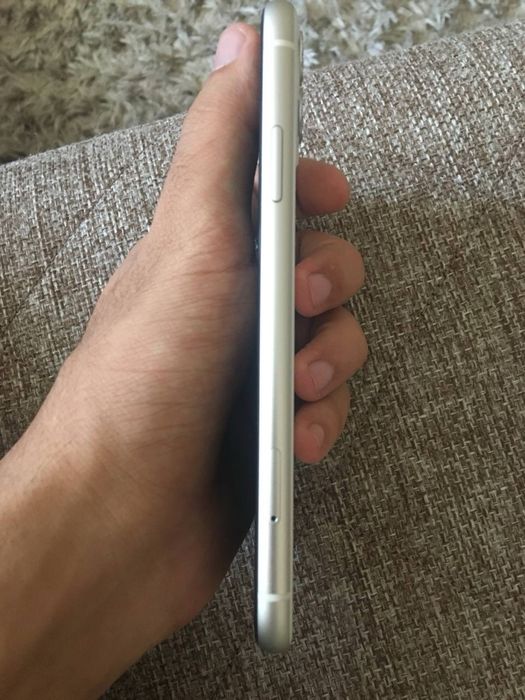 Iphone 11 64gb с коробка документами)