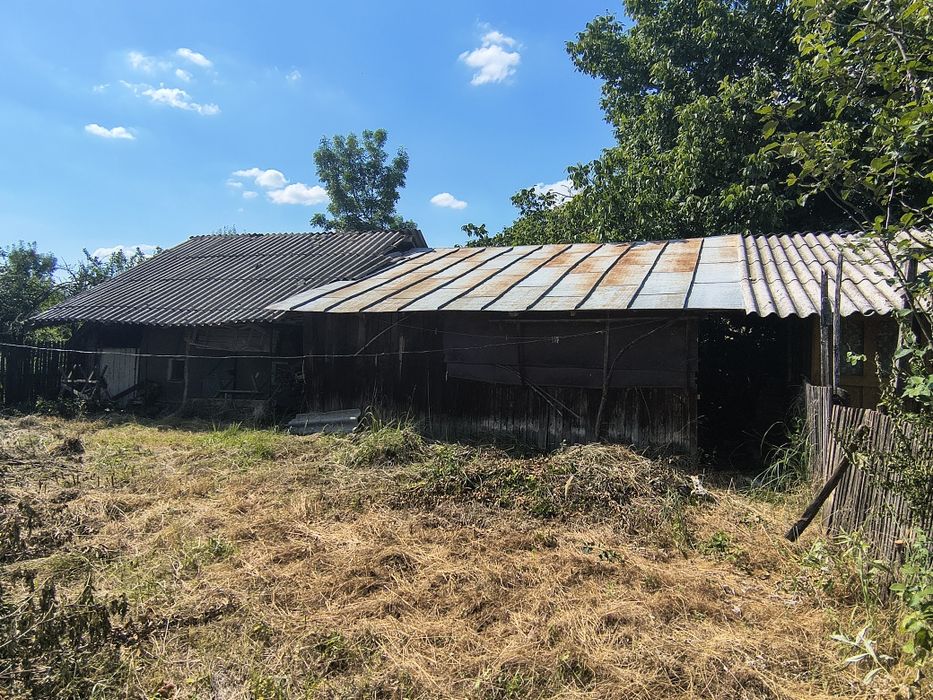 Casa +teren de vanzare