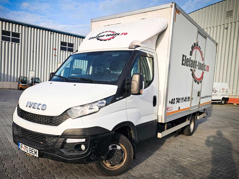 Masina Iveco Daily Box