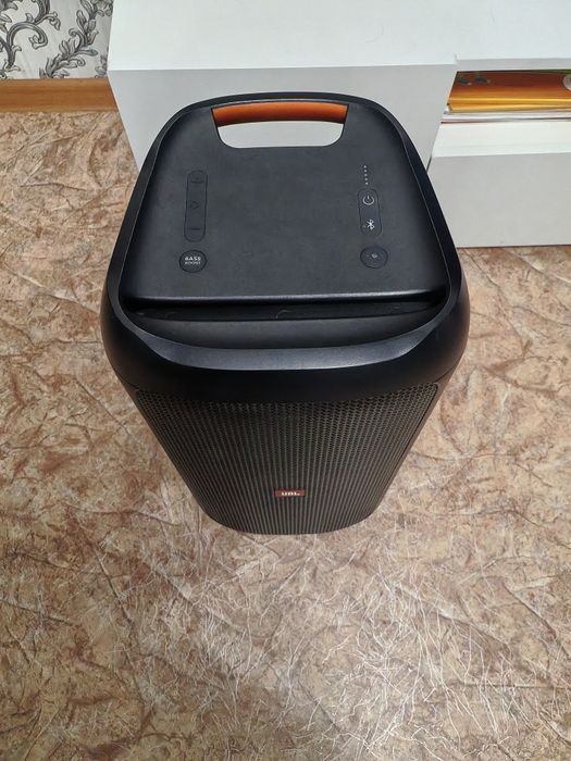 Продам  Колонку JBl оригинал