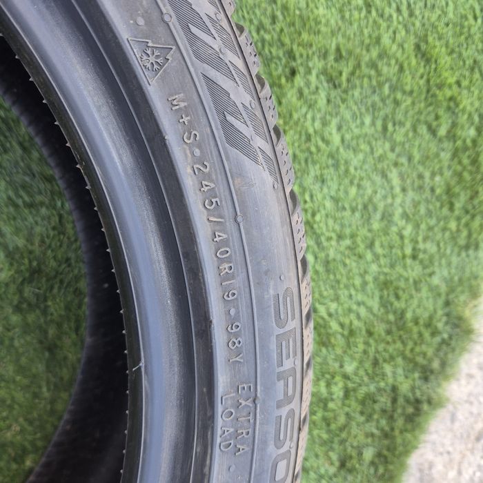 245 40 19 Nokian m+s O bucată