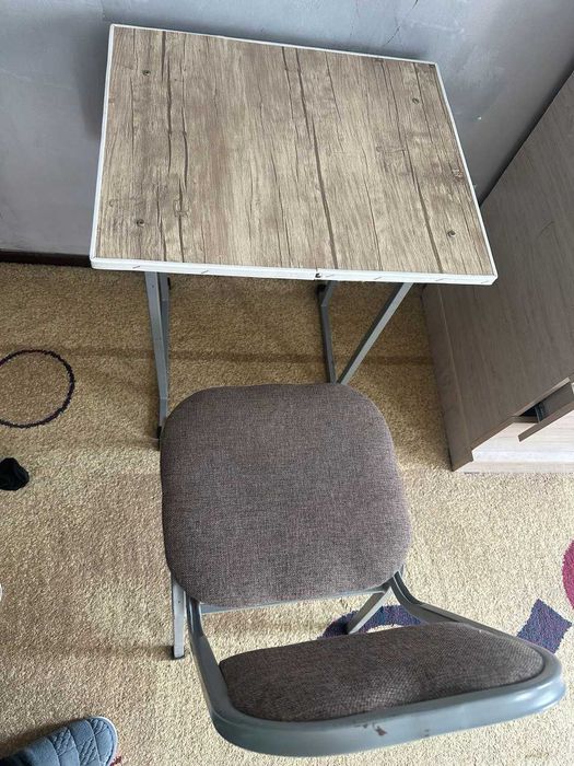 Меҳмонхона стол-стуллари,парталар сотилади