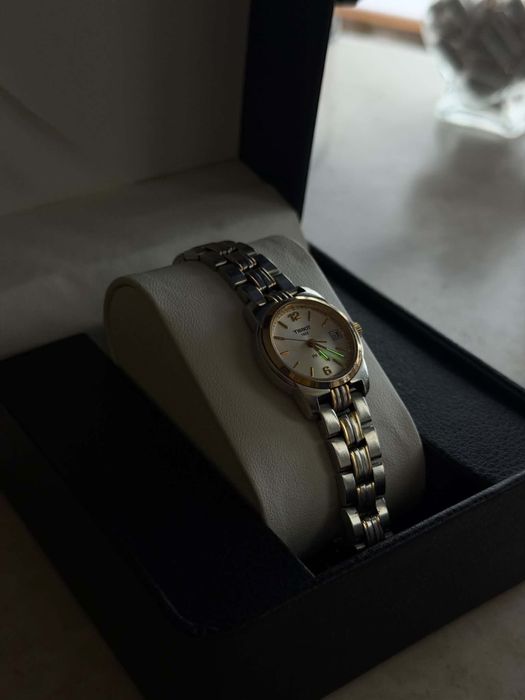 Дамски часовник Tissot PR 50 Quartz