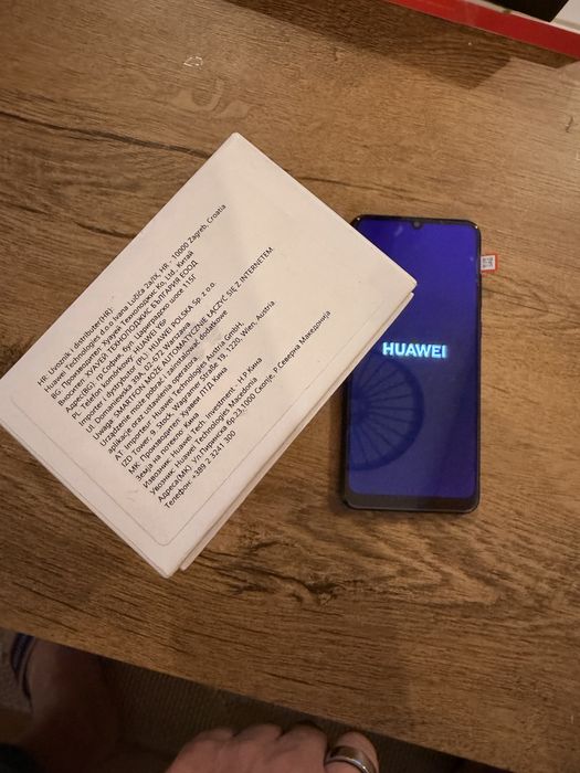 HUAWEI  Y6p много запазен