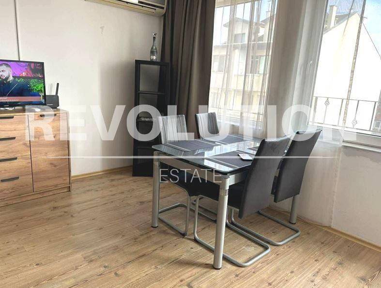 Дава се под наем Мезонет в Варна, Център - 75 кв.м за 897.6 € - Снимка #1