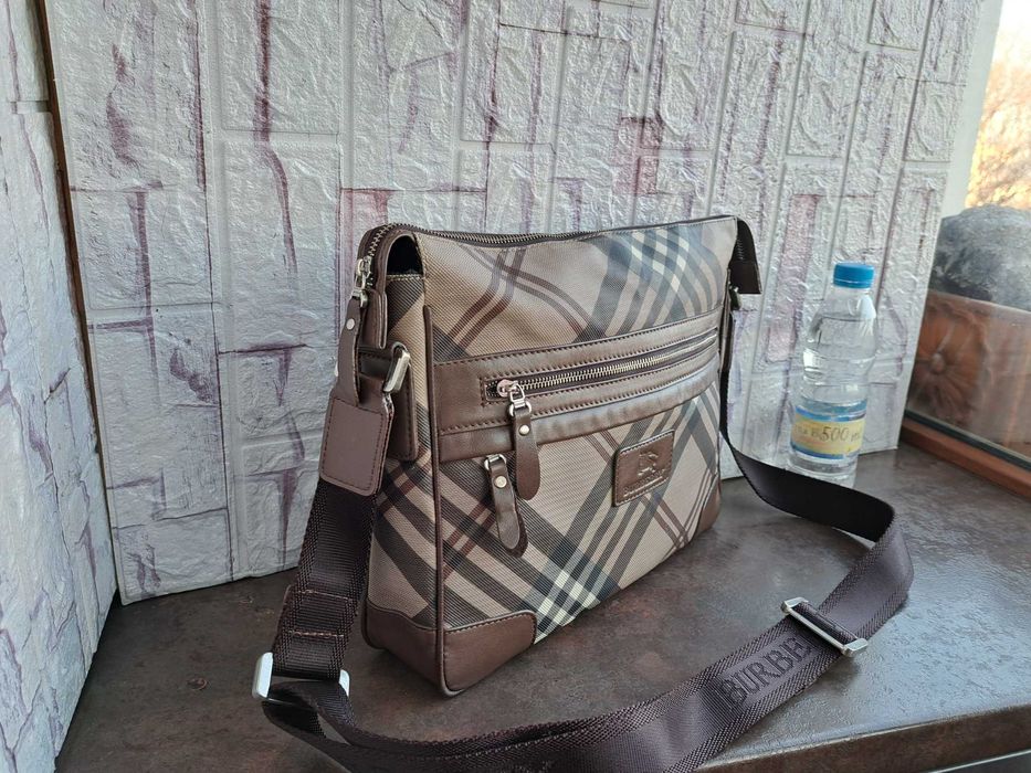 мъжка чанта Burberry,кафява карирана чанта-естествена кожа