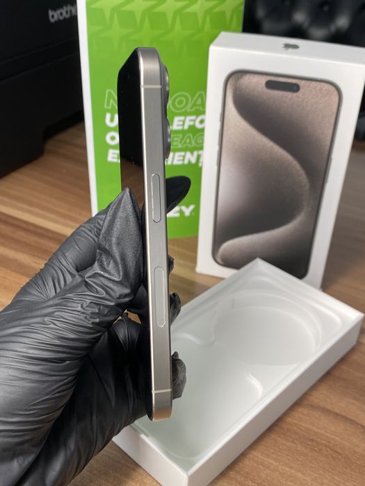 iPhone 15 Pro • 128 GB • Natural Titanium