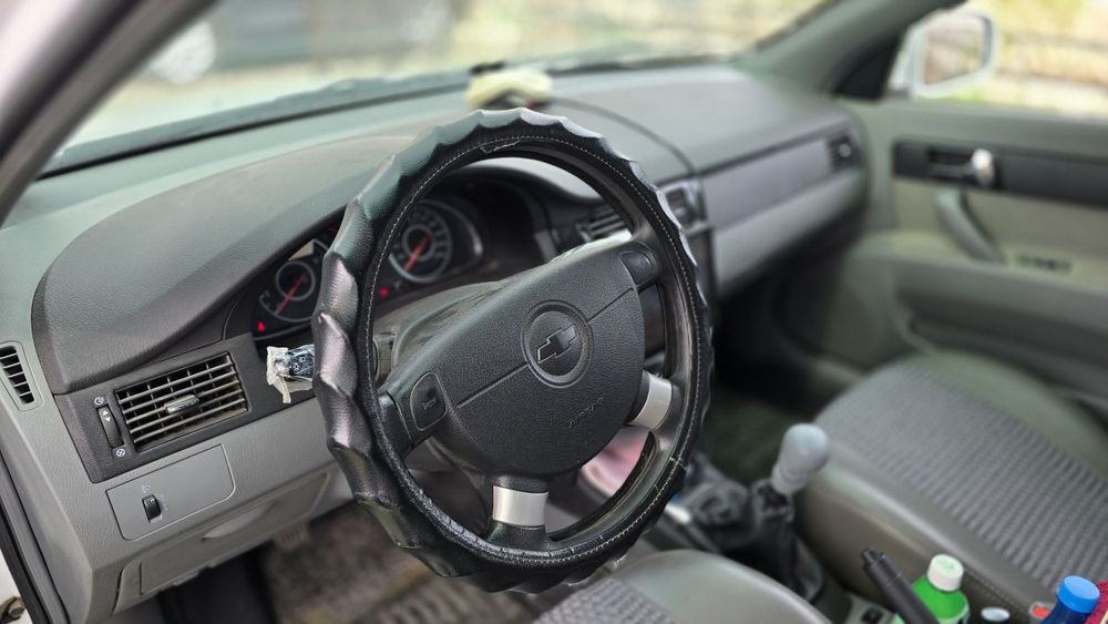 Продам Chevrolet Gentra (Белый)