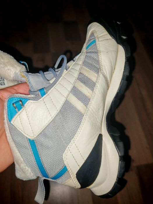 Vand ghete dama marca Adidas