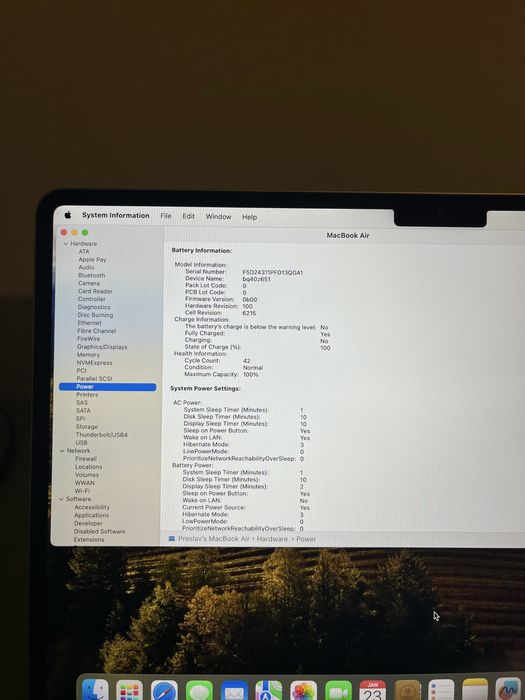 MacBook AIR с гаранция!