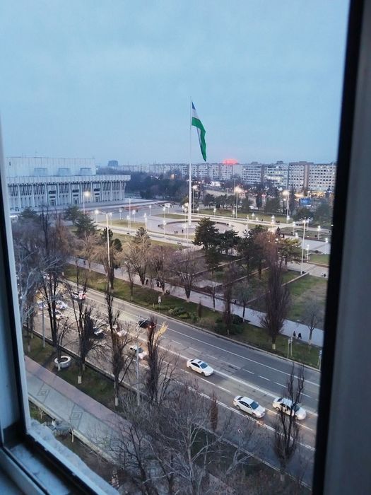 Сдается трехкомнатная квартира в центре города