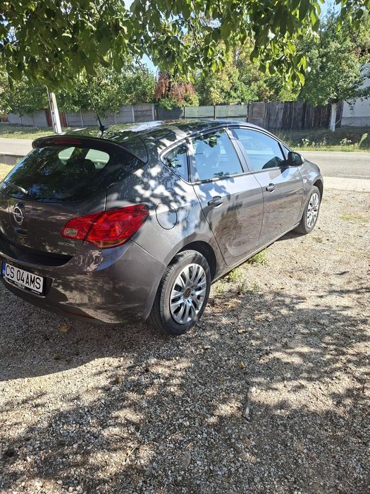 OPEL Astra 2011 — imagine 2